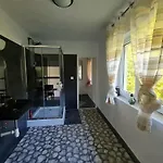 Dom wakacyjny Cely Apartmanovy Dom Donovaly-hanesy So Saunou *